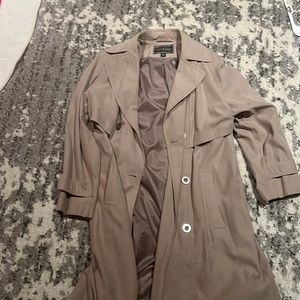 Women’s trench coat
